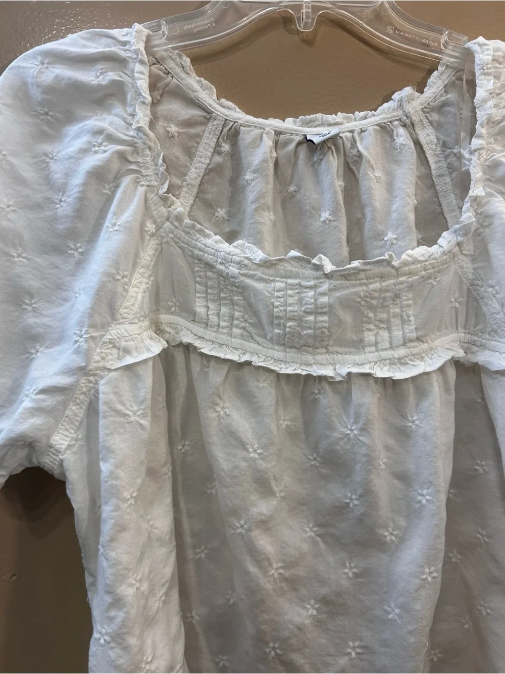 Old Navy White Embroidered Puff-Sleeve Peasant Top